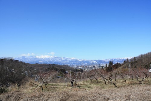 吾妻山もキレイに映えますね。